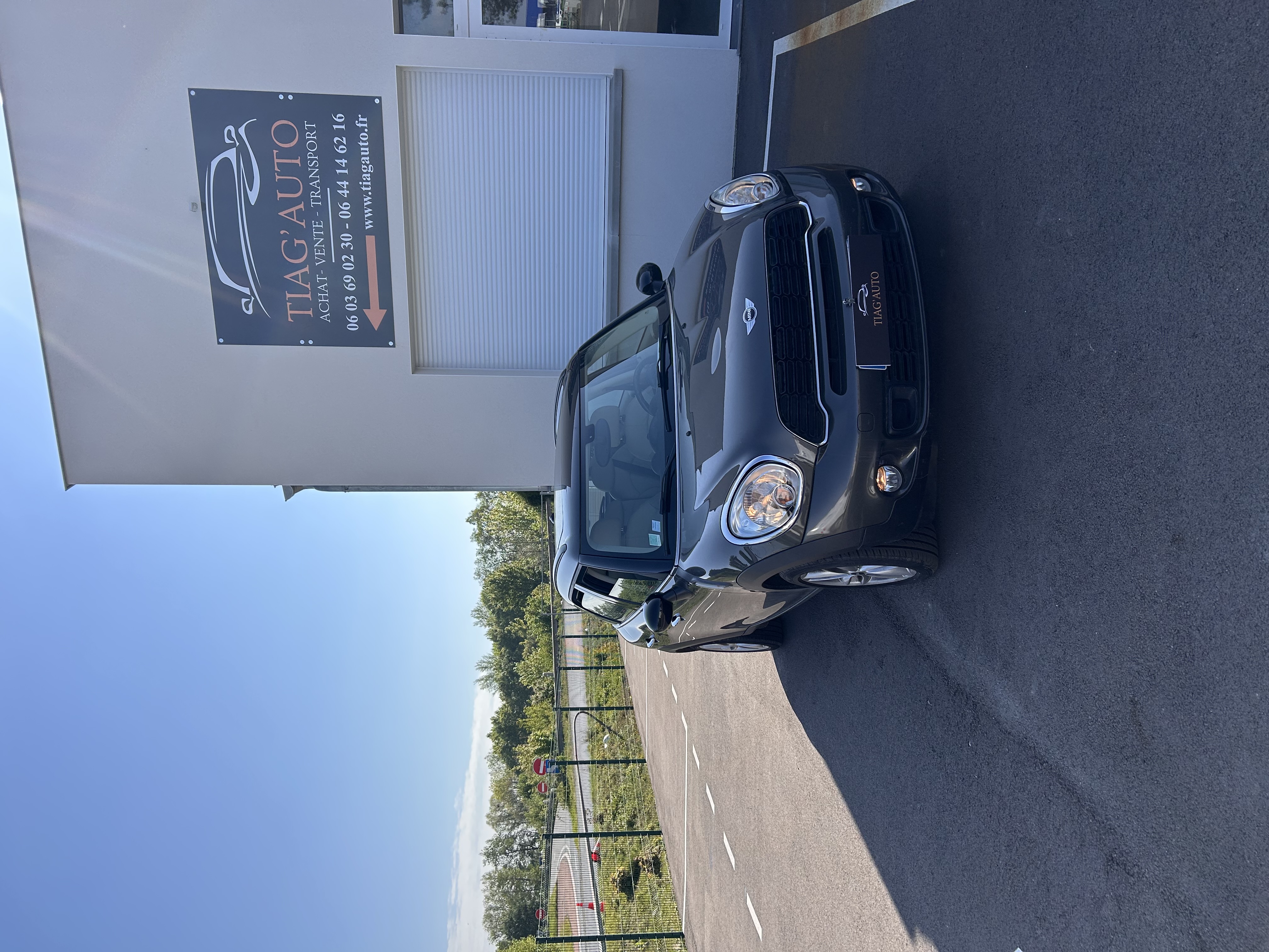 MINI COUNTRYMAN Vue face 